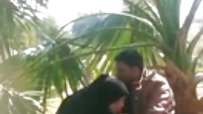 یک زن در انیمیشن سکسی معدل سنی در گوشی تازه کار در وضوح بالا xd و بدون ثبت نام